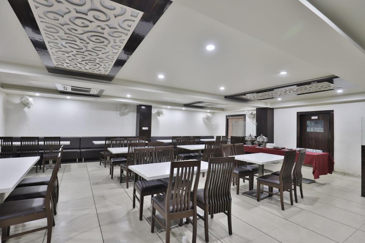 Hotel City Inn Rajkot Esterno foto