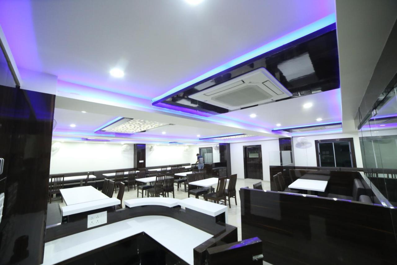 Hotel City Inn Rajkot Esterno foto