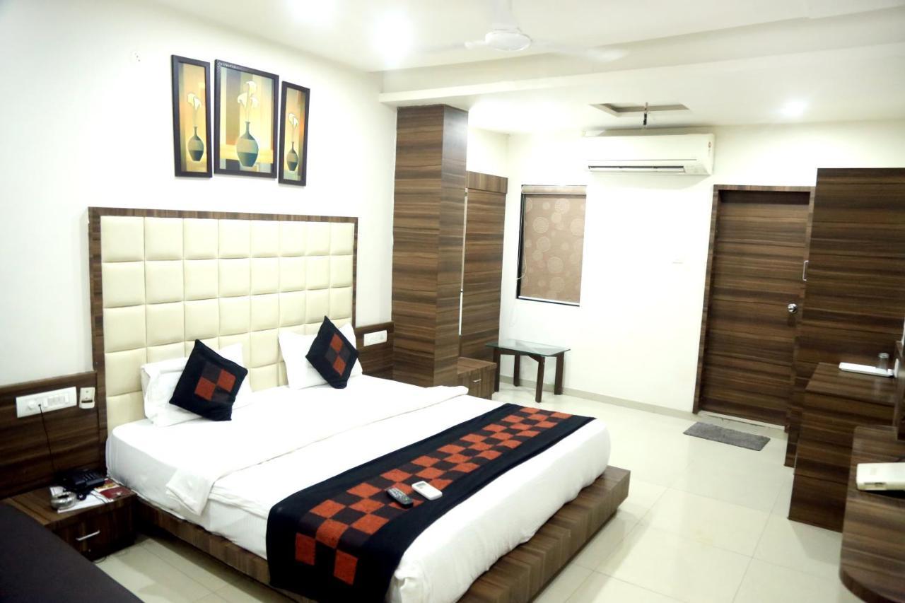 Hotel City Inn Rajkot Camera foto