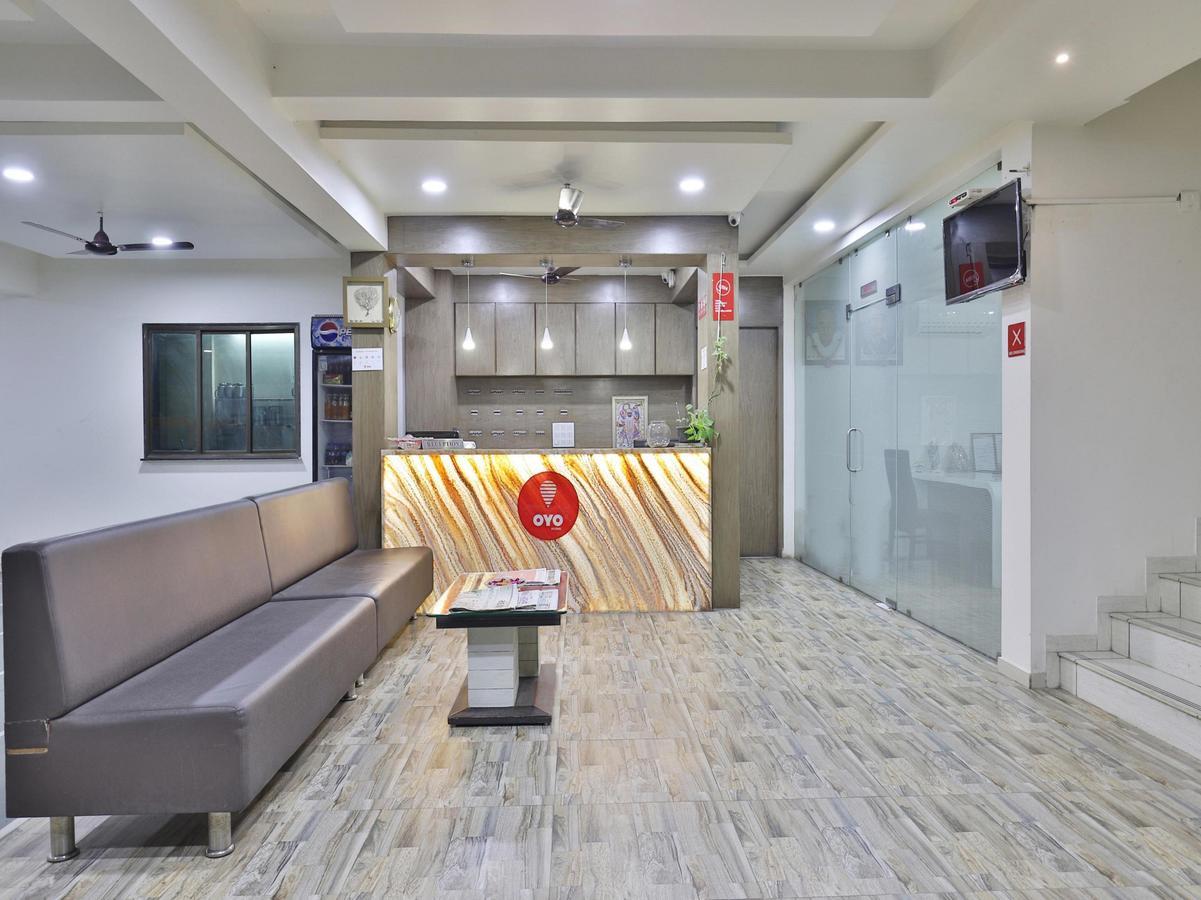 Hotel City Inn Rajkot Esterno foto